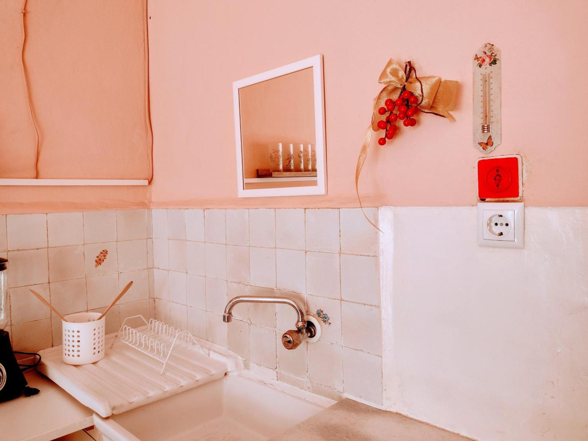 Era Echoes - Preserved Historical Apartment Tirana Exterior photo